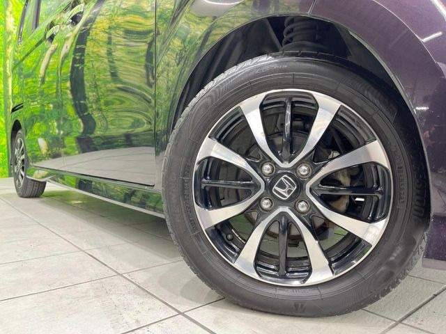 �y����14�C���`�A���~�z�C�[���z�O�ςɃ}�b�`���������A���~�z�C�[���𑕒����Ă���܂��B�e��ЊO�A���~�z�C�[����A�X�^�b�h���X�^�C�����戵�����Ă���܂��B���񂲑��k����������