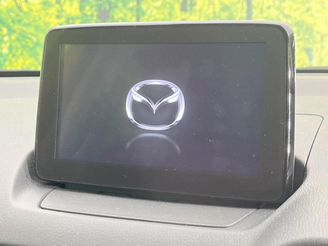 �y�}�c�_�R�l�N�g�i�r�z�ԓ��̕��͋C�Ƀ}�b�`������̌^�^�C�v�̃i�r�B�e����q�ݒ��Bluetooth�Đ����A�l�X�ȋ@�\���y���߂܂��B�����I�ȃ_�C�������삪�\�ŁA�g��������ǍD�ł��B