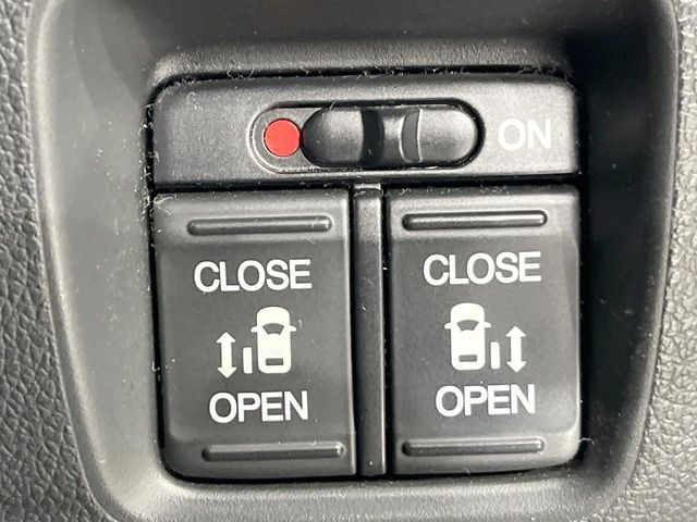 �y�����p���[�X���C�h�h�A�z�X�}�[�g�L�[��^�]�Ȃ̃X�C�b�`�Ō�ȗ����X���C�h�h�A�̊J���\���d��������͂����ăh�A���J����K�v�������A�����Ȃ��q�l�ł��ȒP�ɊJ���߂ł����K�ł���