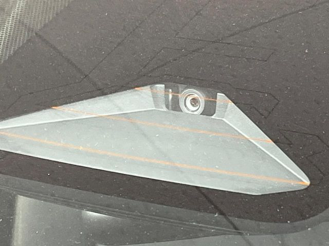 �y�g���^�Z�[�t�e�B�Z���X�z���s���ɑO���̎ԗ�����F�����A�Փ˂������Ȏ��͌x��ƃu���[�L�ŏՓˉ���Ɣ�Q�y�����A�V�X�g�B�����S�Ƀh���C�u�����y���݂��������܂��B