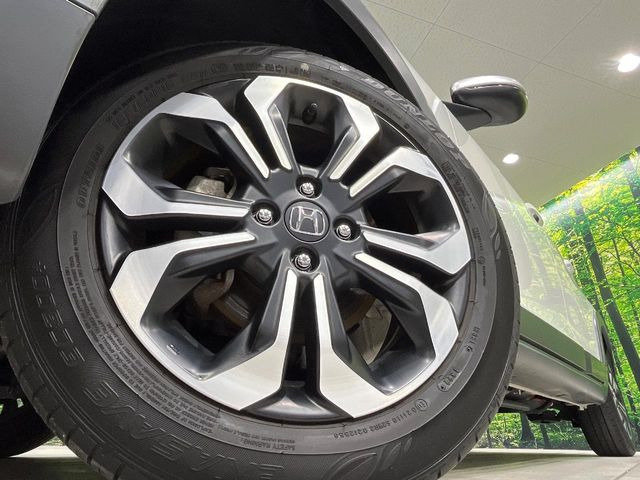 �y����16�C���`�A���~�z�C�[���z�O�ςɃ}�b�`���������A���~�z�C�[���𑕒����Ă���܂��B�e��ЊO�A���~�z�C�[����A�X�^�b�h���X�^�C�����戵�����Ă���܂��B���񂲑��k����������