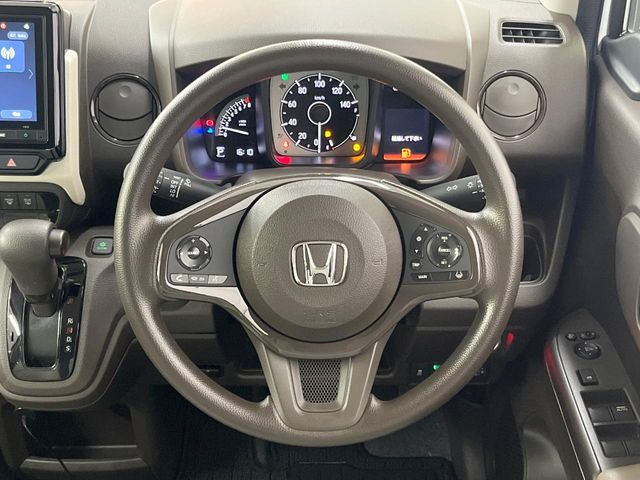 �y�X�e�A�����O�X�C�b�`�z�^�]���A�O������ڐ������炷���ƂȂ��A�I�[�f�B�I���̑��삪�\�ȕ֗��@�\!���S&���K�ȃh���C�u�����o���Ă���܂���