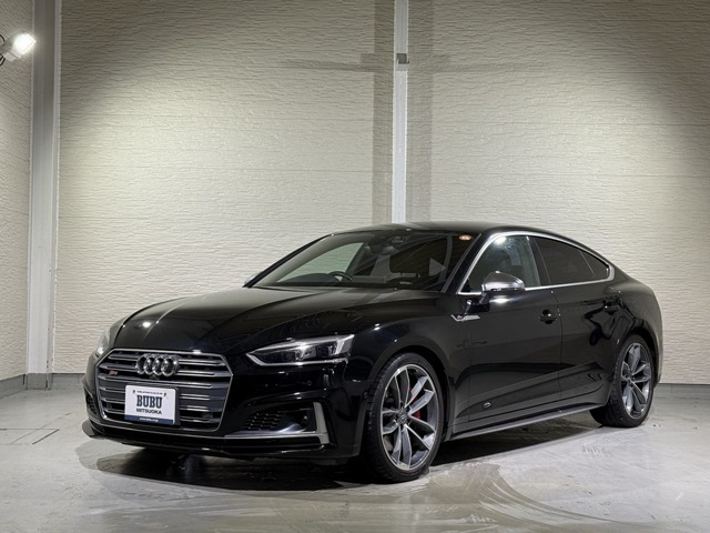 S5スポーツバック3.0 4WD