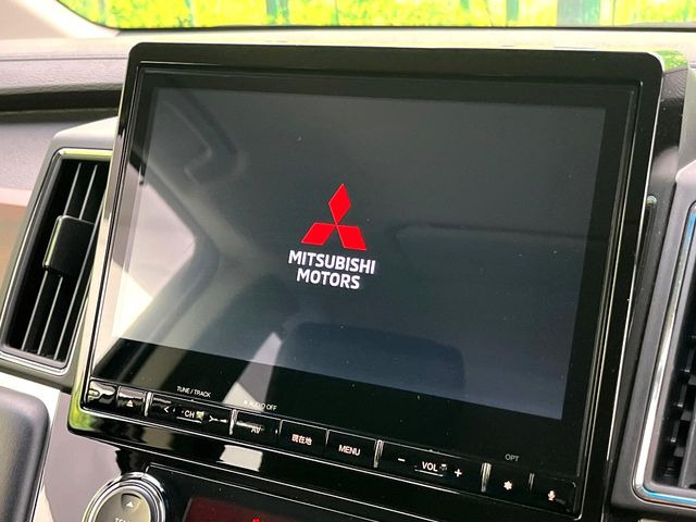 �y���[�J�[����10.1�^�i�r�z�C���e���A�ɗn�����ރX�^�C���b�V���ȁu��p�݌v�v���[�J�[�i�r�𑕔��􎋔F���⑀�쐫�ȂǊ�{���\�ɂ��D��A���㎿�ȃJ�[���C�t�����y���݂��������܂��B