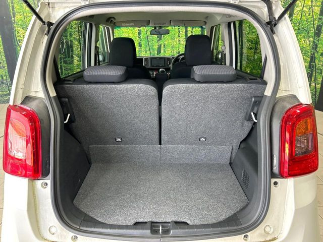 ���i�̂���������ʋ΁A���}���ɏ\���ȉ׎��X�y�[�X���m�ۂ��Ă���܂��B�Z�J���h�V�[�g��|���ƁA�傫�ȉו��̐ύڂ��\�ł���