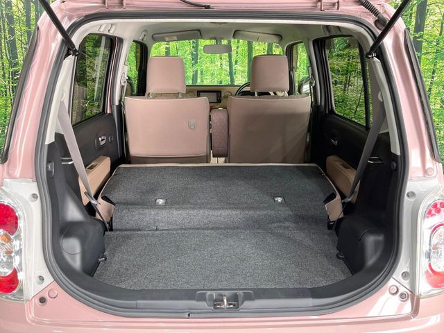 ���i�̂���������ʋ΁A���}���ɏ\���ȉ׎��X�y�[�X���m�ۂ��Ă���܂��B�Z�J���h�V�[�g��|���ƁA�傫�ȉו��̐ύڂ��\�ł���