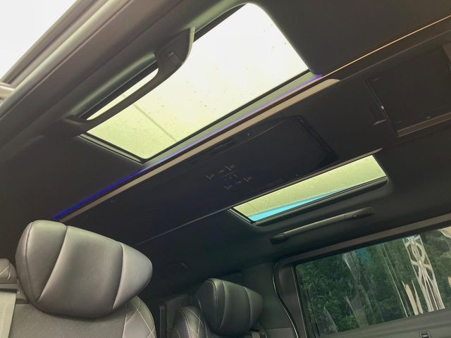 �y���E�Ɨ����[�����[�t�z2��ڍ��E�Ȃɂ��ꂼ��z�u���ꂽ�K���X���[�t!�������ɍ��킹�ĕБ������V�F�[�h��߂邱�Ƃ��\�ł�!