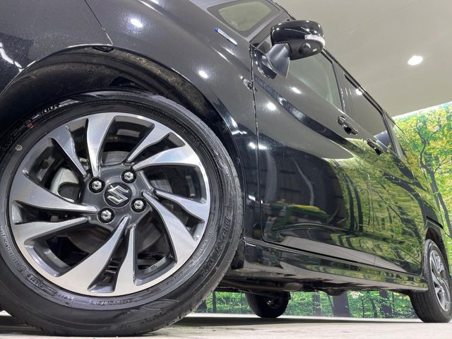 �y����15�C���`�A���~�z�C�[���z�O�ςɃ}�b�`���������A���~�z�C�[���𑕒����Ă���܂��B�e��ЊO�A���~�z�C�[����A�X�^�b�h���X�^�C�����戵�����Ă���܂��B���񂲑��k����������