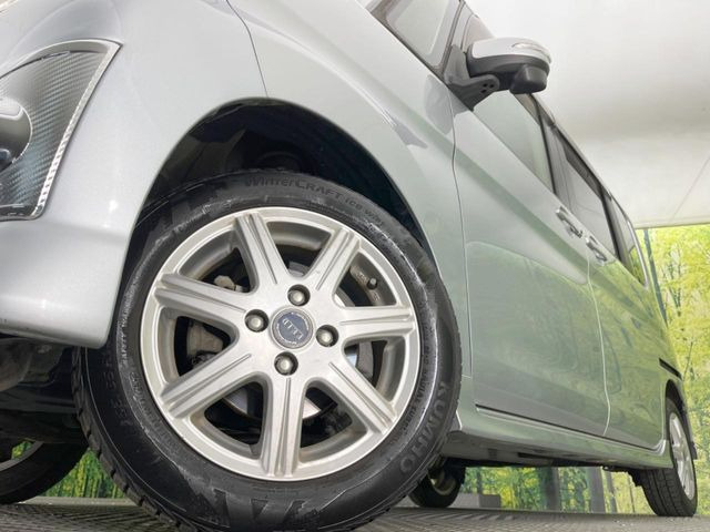 �y�����A���~�z�C�[���z�O�ςɃ}�b�`���������A���~�z�C�[���𑕒����Ă���܂��B�e��ЊO�A���~�z�C�[����A�X�^�b�h���X�^�C�����戵�����Ă���܂��B���񂲑��k����������