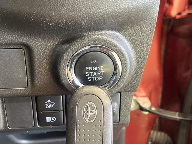 �y�L�[�t���[�V�X�e���z�J�o����|�P�b�g�ɓ��ꂽ�܂܂ł��h�A�̎{���E�������\�ȃX�}�[�g�L�[�𑕔��B�G���W���̃I���E�I�t�����J�M�����o���K�v����������Ƃ��Ă��֗��ł���