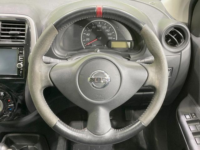 �y�����v�����X�e�A�����O�z�㎿�Ȋv���g�p���邱�ƂŁA��ɂ����������݂ƂĂ��^�]���₷���n���h���ł���