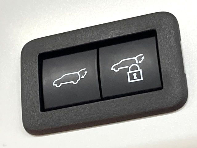 �y�p���[�o�b�N�h�A�z�X�}�[�g�L�[��^�]�Ȃ̃{�^�������������Ń��A�Q�[�g�������ŊJ���܂�!�ו��������Ă��鎞��A�����ʒu�ɂ���o�b�N�h�A��߂�ۂɕ֗��ȋ@�\�ł���