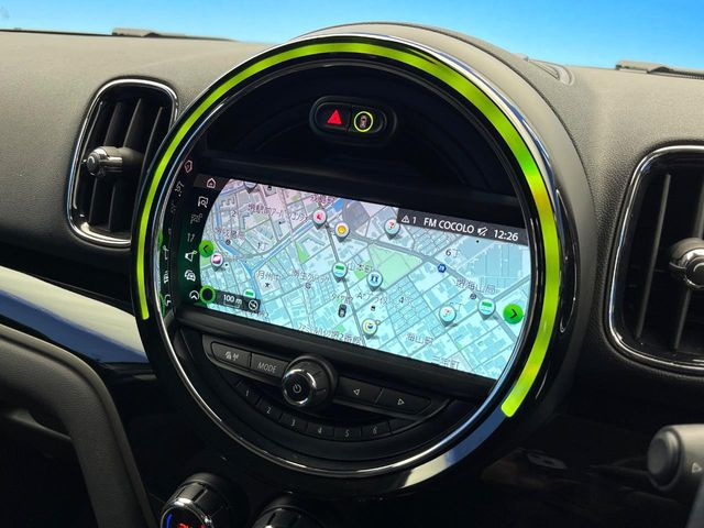 �������i�r:��̊��̂���i�r�́A����������ԓ������o���Ă���܂��B�I�[�f�B�I�@�\���[�����Ă���܂��̂ŁA�^�]�����y���߂܂���