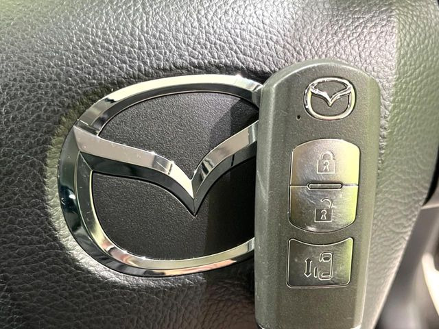 �y�A�h�o���X�g�L�[�z�J�o����|�P�b�g�ɓ��ꂽ�܂܂ł��h�A�̎{���E�������\�ȃX�}�[�g�L�[�𑕔��B�G���W���̃I���E�I�t�����J�M�����o���K�v����������Ƃ��Ă��֗��ł���