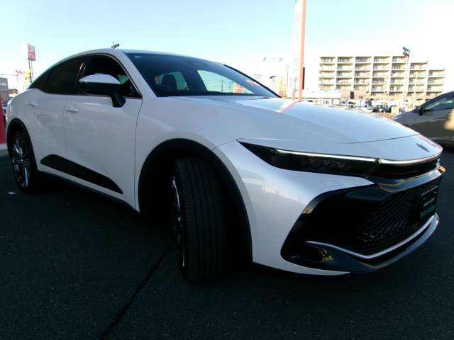 クラウンクロスオーバー2.5 G アドバンスト レザー パッケージ E-Four 4WD