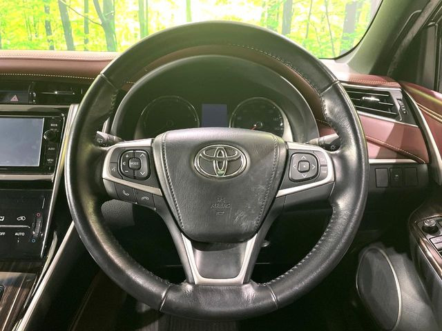 �y�����v�����X�e�A�����O�z�㎿�Ȋv���g�p���邱�ƂŁA��ɂ����������݂ƂĂ��^�]���₷���n���h���ł���