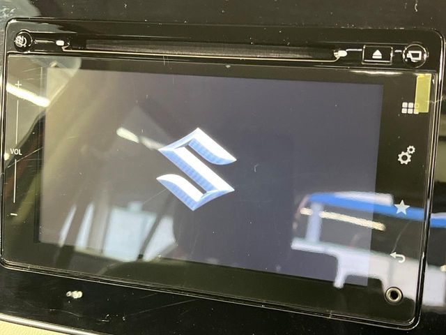 �y�����i�r�z�l�C�̏����i�r�𑕔����Ă���܂��B�i�r�̎g���₷���͂������A�I�[�f�B�I�@�\���[��!�L�����v�◷�s�͂������A�ʋ΂┃�����ȂǕ��i�̃h���C�u���y�����Ȃ�͂���