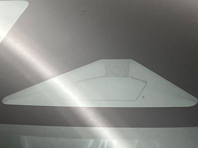 �y�z���_�Z���V���O�z���s���ɑO���̎ԗ�����F�����A�Փ˂������Ȏ��͌x��ƃu���[�L�ŏՓˉ���Ɣ�Q�y�����A�V�X�g�B�����S�Ƀh���C�u�����y���݂��������܂��B