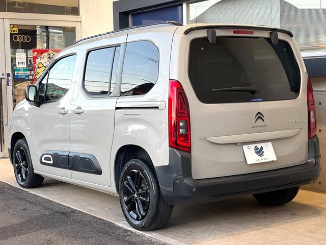 �������t�т̕ۏ؂̑��A���S�̍Œ�3�N�E���s�������ۏ�(�L��)�����p�ӁB�A���Ԃ����S���Ă��y���݂���������l�A�ۏؓ��e���[���͂������A�����_��&�I�C�������⃍�[�h�T�[�r�X���t�т��Ă���܂��B