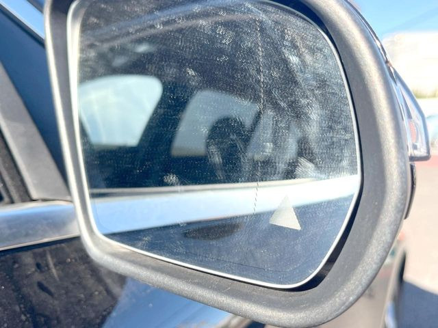 ���u���C���h�A�V�X�g�Z���T�[:���p����̎Ԃ����m���A�h���C�o�[���Ԑ��ύX���s���ۂɁA�x�����Ƌ��ɒ��ӂ𑣂��Ă������S�x���@�\�ł�!