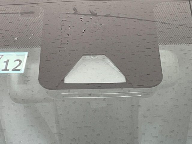 �y�g���^�Z�[�t�e�B�Z���X�z���s���ɑO���̎ԗ�����F�����A�Փ˂������Ȏ��͌x��ƃu���[�L�ŏՓˉ���Ɣ�Q�y�����A�V�X�g�B�����S�Ƀh���C�u�����y���݂��������܂��B