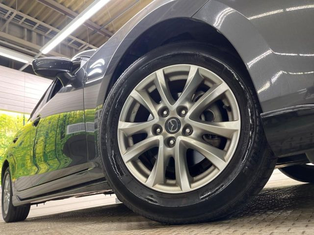 �y����16�C���`�A���~�z�C�[���z�O�ςɃ}�b�`���������A���~�z�C�[���𑕒����Ă���܂��B�e��ЊO�A���~�z�C�[����A�X�^�b�h���X�^�C�����戵�����Ă���܂��B���񂲑��k����������