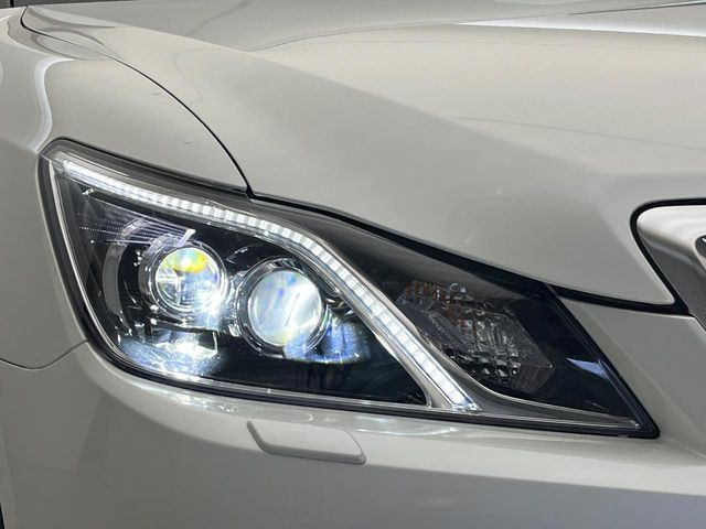 �yLED�w�b�h���C�g�z���V����ԑ��s�����ǍD�Ȏ��E���m�ۂ����S���ĉ^�]�ł��鍂�P�xLED�w�b�h���C�g�𑕔�!�_�����x�������A����d�͂��}�����Ă��܂��B