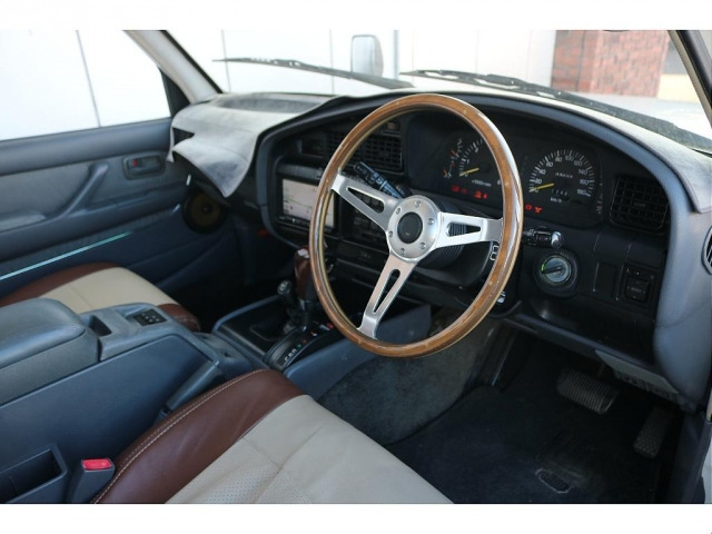 ランドクルーザー804.5 VXリミテッド 4WD