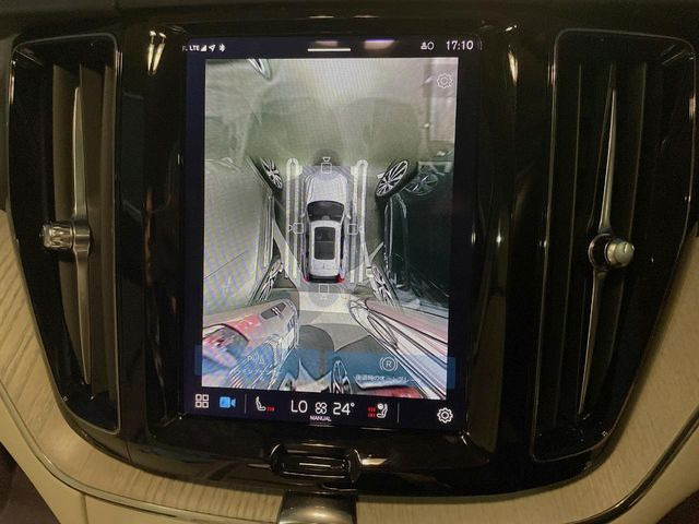 ���p�m���~�b�N�r���[���j�^�[:��p�̃J�����ɂ��A�ォ�猩���낵���悤�Ȏ��_��360�x�N���}�̎��͂��m�F���邱�Ƃ��ł��܂������p�������m�F���₷���A�����ꏊ�ł̐؂�Ԃ��⒓�Ԃ��X���[�Y�ɍs���܂��B