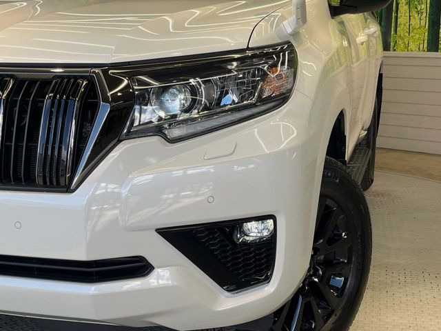 �yLED�w�b�h���C�g�z���V����ԑ��s�����ǍD�Ȏ��E���m�ۂ����S���ĉ^�]�ł��鍂�P�xLED�w�b�h���C�g�𑕔�!�_�����x�������A����d�͂��}�����Ă��܂��B