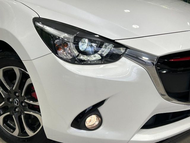 �yLED�w�b�h���C�g�z���V����ԑ��s�����ǍD�Ȏ��E���m�ۂ����S���ĉ^�]�ł��鍂�P�xLED�w�b�h���C�g�𑕔�!�_�����x�������A����d�͂��}�����Ă��܂��B