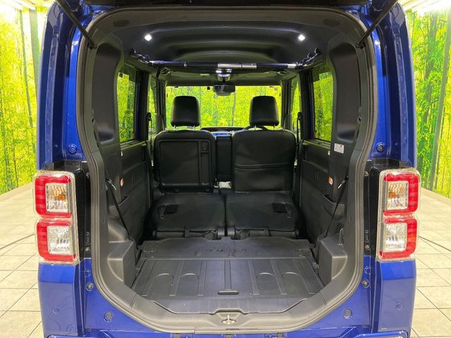 ���i�̂���������ʋ΁A���}���ɏ\���ȉ׎��X�y�[�X���m�ۂ��Ă���܂��B�Z�J���h�V�[�g��|���ƁA�傫�ȉו��̐ύڂ��\�ł���