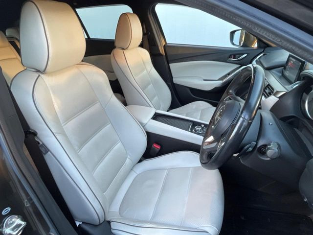 �y���烌�U�[�V�[�g�z����̂ӂ���肪�e�ՂŃ����e�i���X�����ȒP�ȁA�@�\���ɗD��鍇����v���̗p�����㎿�ȃV�[�g�ł��B����S�n���悭�A���������ӂ��S�n�ǂ��ԓ���Ԃ����o���Ă���܂��B