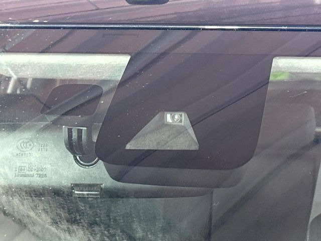 �y�v���N���b�V���Z�[�t�e�B�z�O���̎ԗ��������m���A�Փ˂������Ȏ��͌x��Œ��ӂ𑣂��A�u���[�L�𓥂ޗ͂��T�|�[�g�B�u���[�L�𓥂߂Ȃ������ꍇ�͏Փ˔�Q�y���u���[�L���쓮�A�Փˉ�����T�|�[�g���܂��B