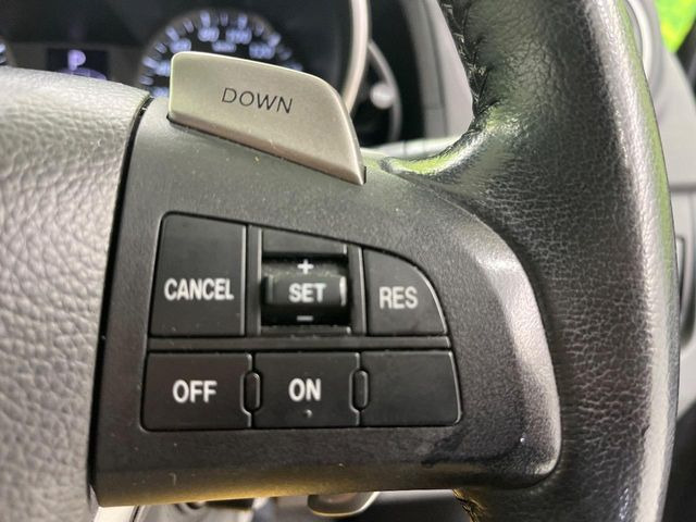 �y�N���[�Y�R���g���[���z�������H�����N���N���s�B�A�N�Z���𗣂��Ă���葬�x�ő��s���ł��A�������^�]���̕��S���y��!�����E�������ȒP�ȃX�C�b�`����Œ����ł��܂��B