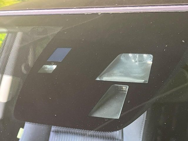 �y�X�}�[�g�V�e�B�u���[�L�T�|�[�g�z�ᑬ���s���ɑO���̎ԗ�����F�����A�Փ˂������Ȏ��͌x��ƃu���[�L�ŏՓˉ���Ɣ�Q�y�����A�V�X�g�B�����S�Ƀh���C�u�����y���݂��������܂��B