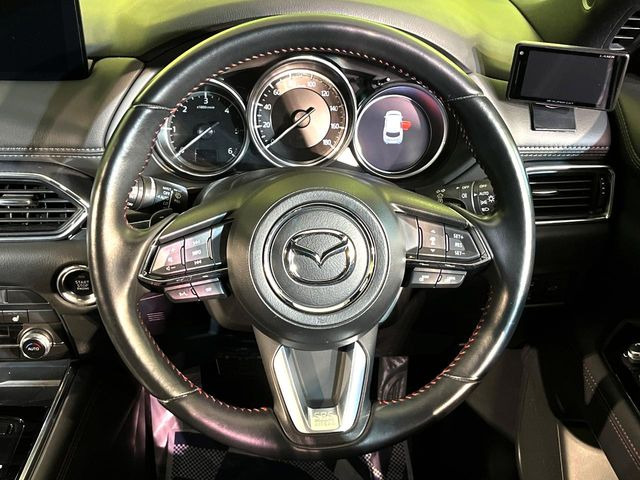 �y�����v�����X�e�A�����O�z�㎿�Ȋv���g�p���邱�ƂŁA��ɂ����������݂ƂĂ��^�]���₷���n���h���ł���