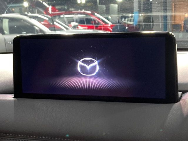 �y10.25�C���`�}�c�_�R�l�N�g�z�ԓ��̕��͋C�Ƀ}�b�`������^�f�B�X�v���C�B�X�}�z�ڑ��ł̃i�r�g�p��Bluetooth�Đ����A�l�X�ȋ@�\���y���߂܂��B�����I�ȃ_�C�������삪�\�ŁA�g��������ǍD�ł��B