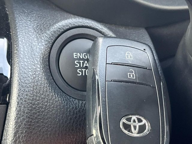 �y�X�}�[�g�L�[�z�J�o����|�P�b�g�ɓ��ꂽ�܂܂ł��h�A�̎{���E�������\�ȃX�}�[�g�L�[�𑕔��B�G���W���̃I���E�I�t�����J�M�����o���K�v����������Ƃ��Ă��֗��ł���