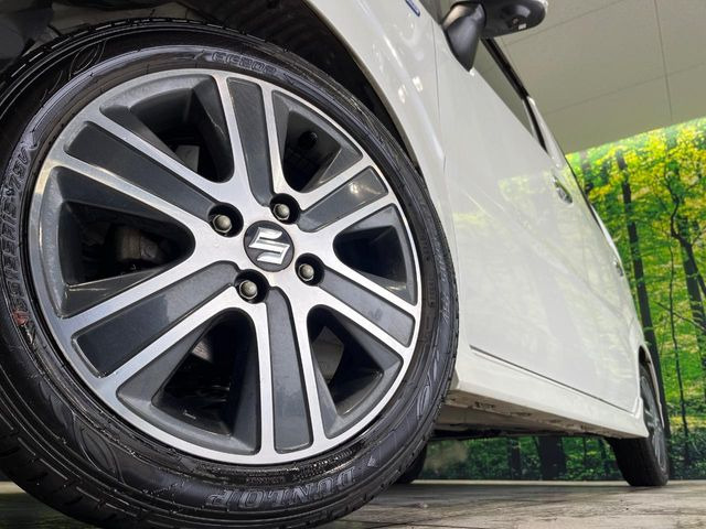 �y����15�C���`�A���~�z�C�[���z�O�ςɃ}�b�`���������A���~�z�C�[���𑕒����Ă���܂��B�e��ЊO�A���~�z�C�[����A�X�^�b�h���X�^�C�����戵�����Ă���܂��B���񂲑��k����������