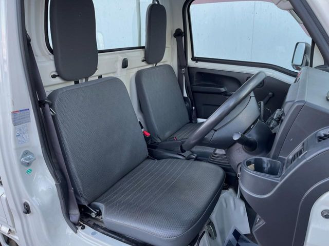 �h���C�o�[�ɂ���ĉ^�]���₷���|�W�V�����͈قȂ�A���̎Ԃ͂ǂ��Ȃ̂��s���Ȃ��Ƃ�����܂���ˁB�C�ɂȂ邨�Ԃ͓X���ŏ�荞��ł��m�F���������܂���