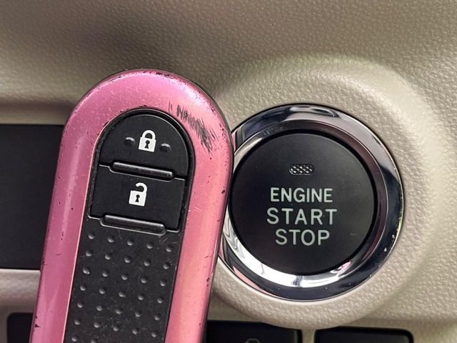 �y�L�[�t���[�V�X�e���z�J�o����|�P�b�g�ɓ��ꂽ�܂܂ł��h�A�̎{���E�������\�ȃX�}�[�g�L�[�𑕔��B�G���W���̃I���E�I�t�����J�M�����o���K�v����������Ƃ��Ă��֗��ł���