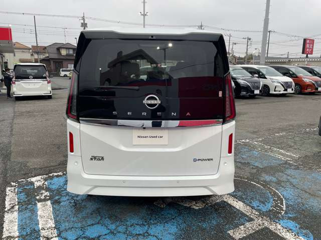 セレナ1.4 e-POWER ハイウェイスターV