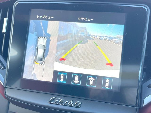 ���p�m���~�b�N�r���[���j�^�[:��p�̃J�����ɂ��A�ォ�猩���낵���悤�Ȏ��_��360�x�N���}�̎��͂��m�F���邱�Ƃ��ł��܂������p�������m�F���₷���A�����ꏊ�ł̐؂�Ԃ��⒓�Ԃ��X���[�Y�ɍs���܂��B