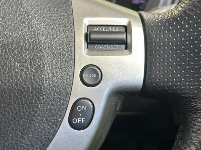 �y�N���[�Y�R���g���[���z�������H�����N���N���s�B�A�N�Z���𗣂��Ă���葬�x�ő��s���ł��A�������^�]���̕��S���y��!�����E�������ȒP�ȃX�C�b�`����Œ����ł��܂��B