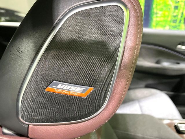 �yBOSE�T�E���h�V�X�e���z���[�J�[�I�v�V�����̍��i�ʃT�E���h�V�X�e���𓋍ځB��p�̃`���[�j���O���{���ꂽ�召�l�X�ȃX�s�[�J�[����ǎ��ȃT�E���h���t�ł��A�Տꊴ���ӂ�鉹����Ԃ����o���܂��B