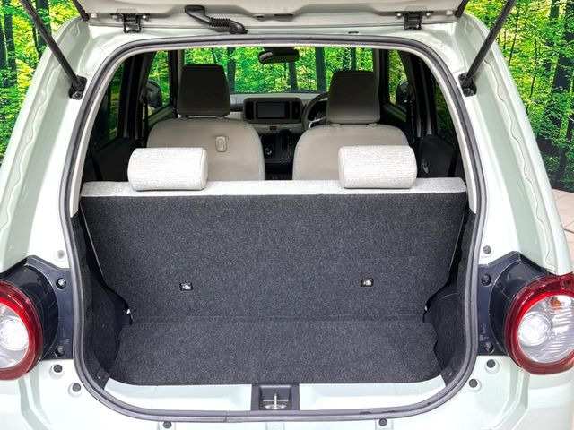 ���i�̂���������ʋ΁A���}���ɏ\���ȉ׎��X�y�[�X���m�ۂ��Ă���܂��B�Z�J���h�V�[�g��|���ƁA�傫�ȉו��̐ύڂ��\�ł���