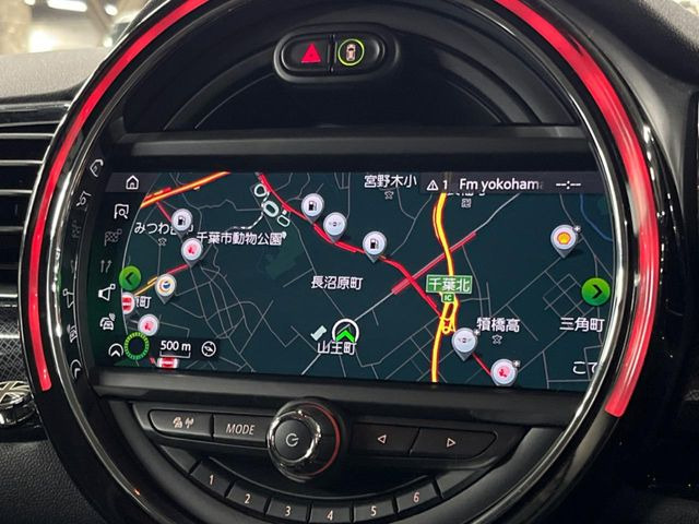 �������i�r:��̊��̂���i�r�́A����������ԓ������o���Ă���܂��B�I�[�f�B�I�@�\���[�����Ă���܂��̂ŁA�^�]�����y���߂܂���