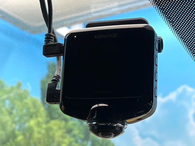 �y�h���C�u���R�[�_�[�z�h���C�u���R�[�_�[����!���s���͂������A������^�]�⎖�̂ɑ��������ہA�f���ŋL�^���A����̃��X�N�ɔ����܂��B���L�^�pSD�J�[�h�͂��q�l�����g�ł��������������K�v������܂��B