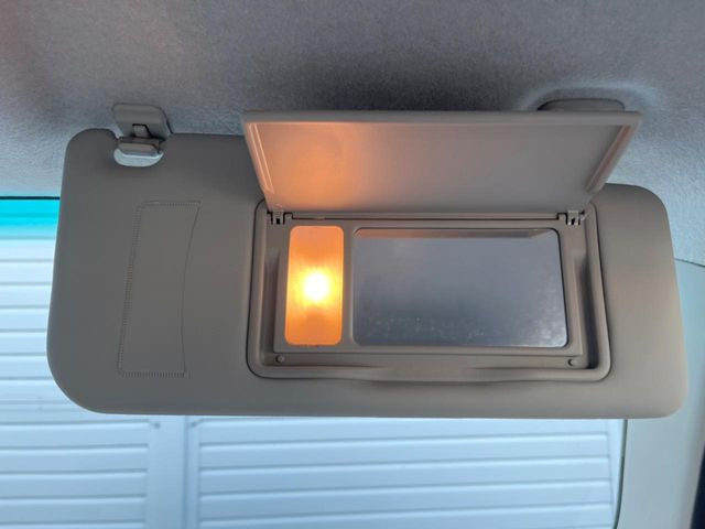 �y�o�j�e�B�~���[�z�T���o�C�U�[���ɐݒu���ꂽ�~���[�Őg�����Ȃ݃`�F�b�N!������Ƃ������C�N�����ɂ����􂵂܂���